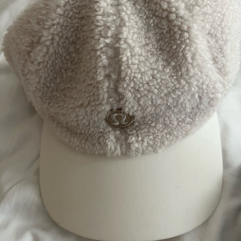 Lululemon Athletica Cream Sherpa Hat